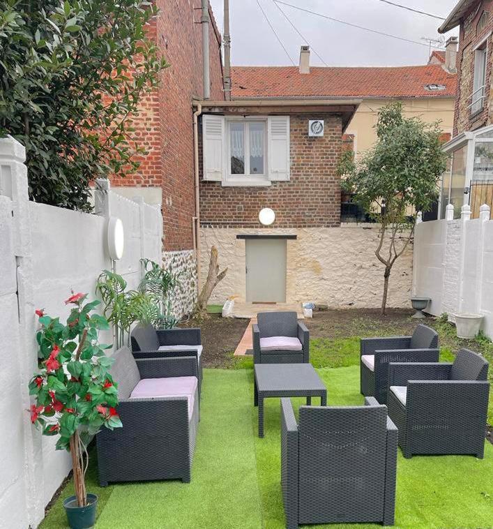 Jolie Petite Maison Avec Un Grand Jardin Montmagny 외부 사진